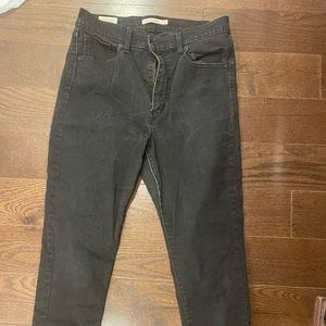 Levi’s size 32 black skinny jeans